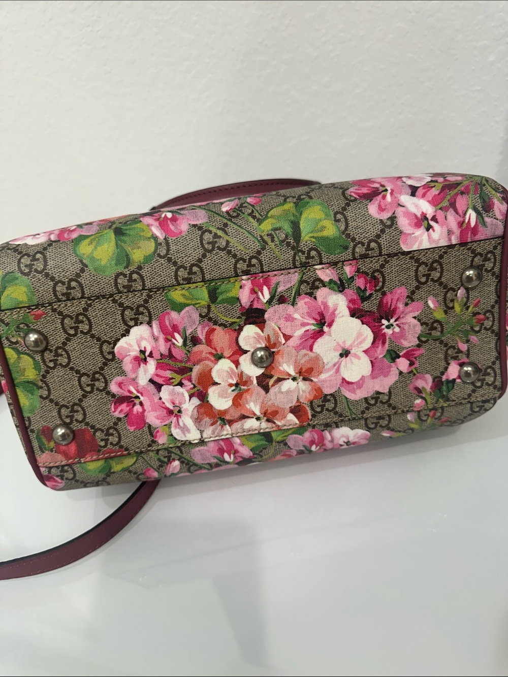 Gucci GG Supreme Floral Mini Boston Bag in Pink and Burgundy - Picture 5 of 6